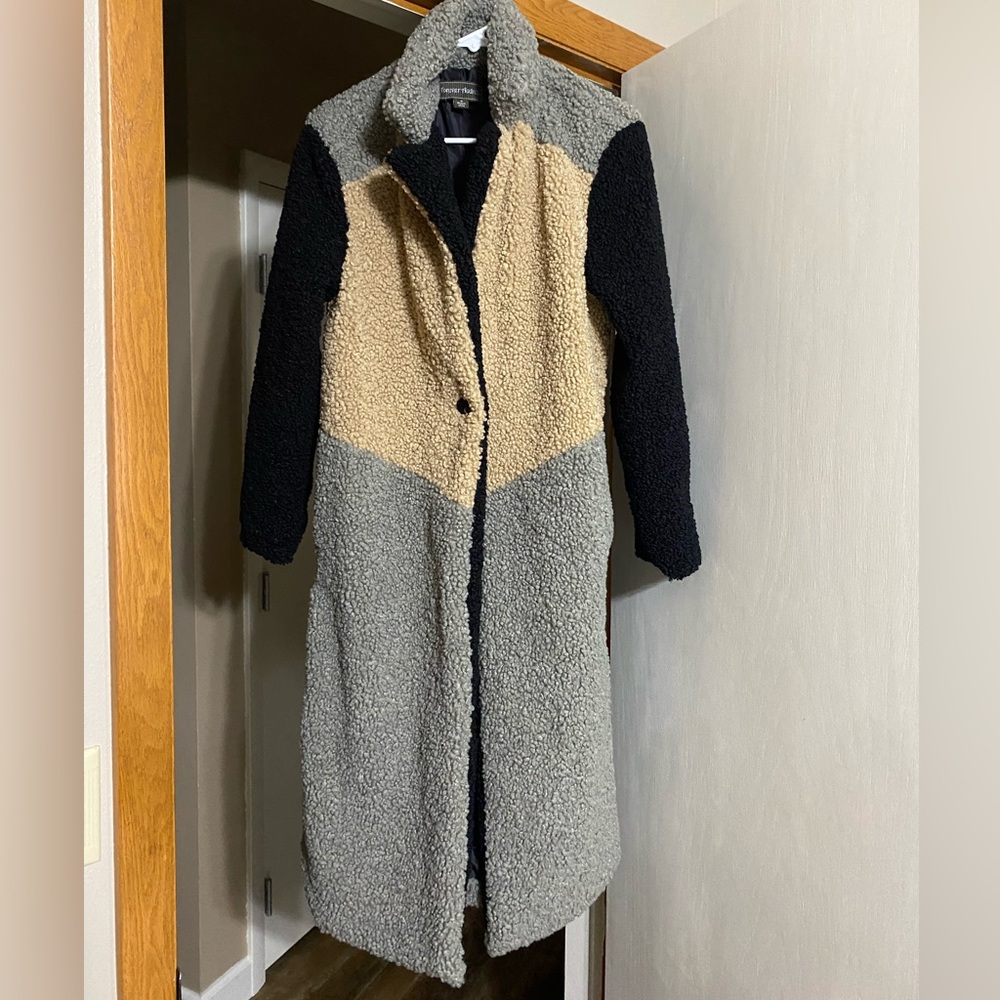 Forever Audrey multi color neutral Sherpa coat. Long.